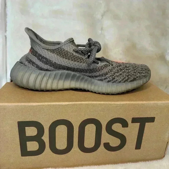 adidas Yeezy Boost 350 V2 Low Beluga Reflective size 5 - Picture 16 of 16